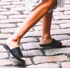 Frye Carson Slide Sandal Women’s Size 10.